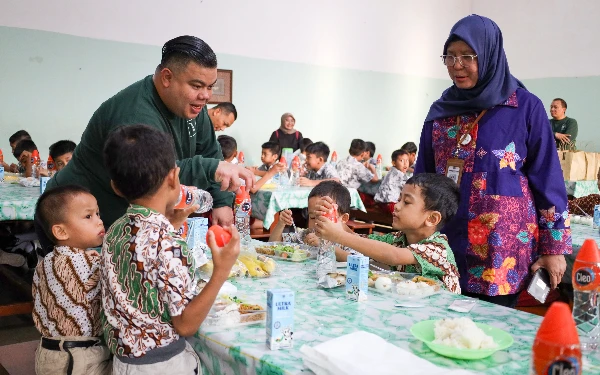 Anniversary Ke-8, Vasa Hotel Surabaya Wujudkan Kepedulian Lewat Pemberian Makanan Bergizi