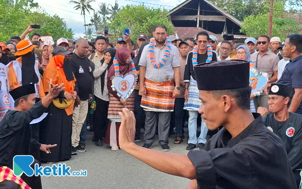 Thumbnail Berita - Orasi Lantang di Desa Gandasuli, Bassam-Helmi Buka Fakta 10 Bulan Kepemimpinan Bassam Kasuba