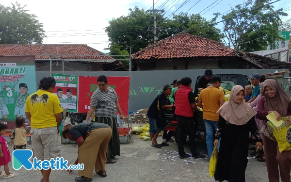 Masyarakat Pamekasan Terbantu Pasar Murah Digelar Relawan Banteng Berbakti