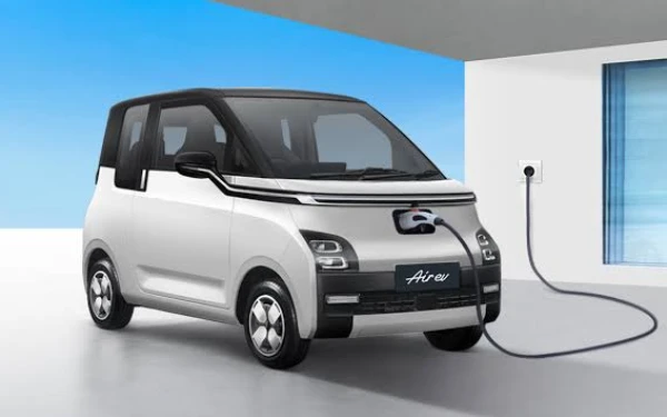 Thumbnail Berita - Wuling Air ev: Mobil Listrik Ramah Lingkungan yang Aman Digunakan Harian