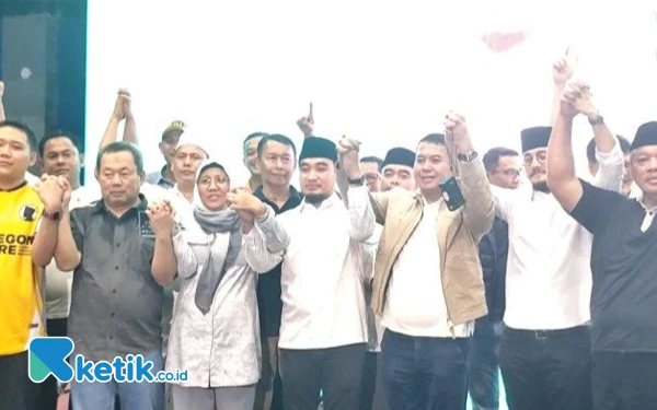 Thumbnail Berita - Robinsar-Fajar Unggul di Pilkada Kota Cilegon, Golkar Kembali Rebut Tahta