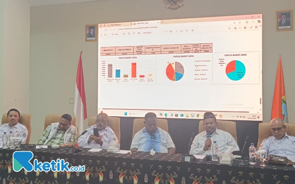 Thumbnail Berita - Paslon Elisa Kambu-Ahmad Nausrau Unggul di Pilkada Papua Barat Daya, Klaim 142.283 Suara