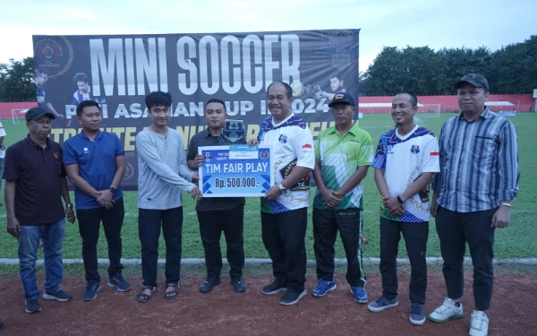 Thumbnail Berita - Tutup Mini Soccer PWI Asahan Cup II, Ini yang Disampaikan Wabup Asahan