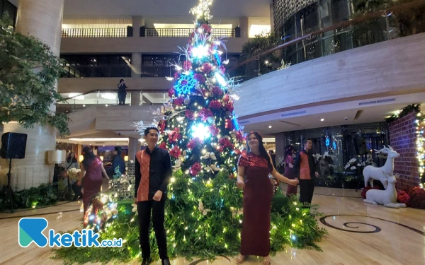 Thumbnail Berita - Rayakan Keindahan Natal, Wyndham Surabaya City Centre Gelar Christmas Tree Lighting Ceremony