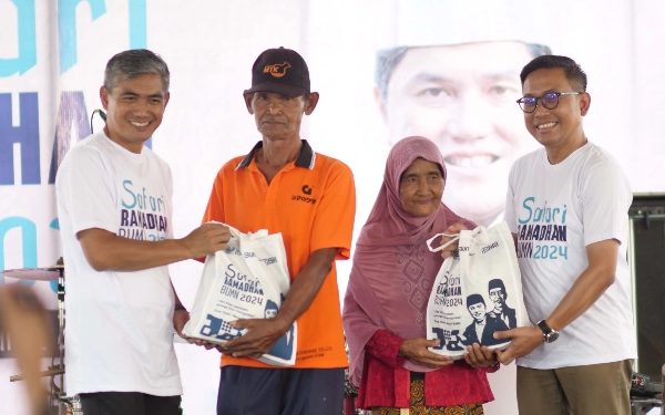 Thumbnail Berita - BRI Gelar Pasar Murah Safari Ramadan 2.000 Paket Sembako di Jateng dan Sulsel