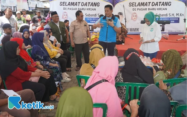 Thumbnail Berita - Calon Bupati Sidoarjo Subandi dan Cawabup Mimik Idayana Beri Solusi Keluhan Pedagang Pasar Krian