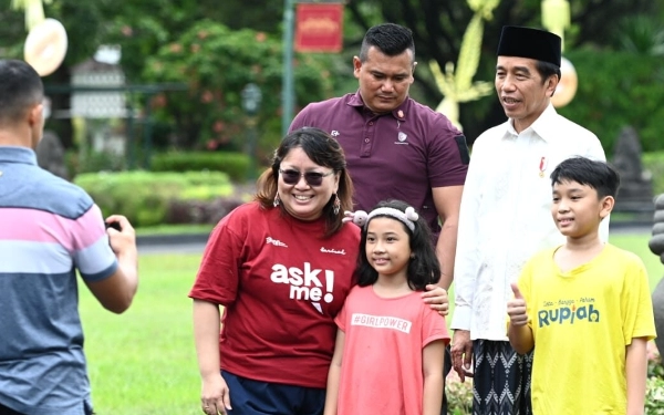 Thumbnail Berita - Idul Adha di Yogyakarta, Jokowi Sholat Ied dan Sapa Langsung Masyarakat