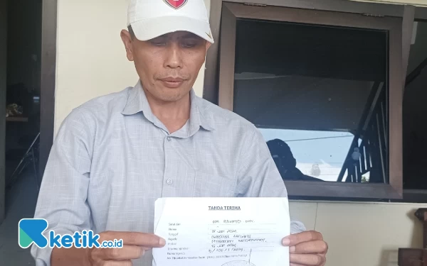 Thumbnail Berita - Dituding Selewengkan Dana Desa, Mantan Kades Kanigoro Diadukan ke Polres Malang