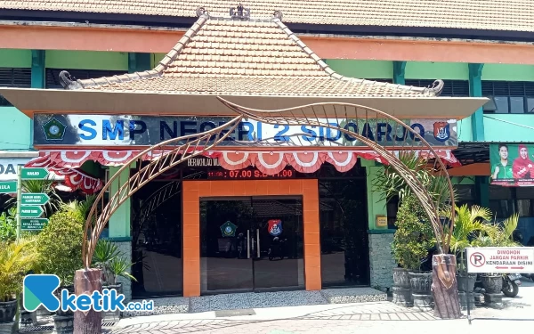 Thumbnail Berita - Bosda Pembinaan Kelas Khusus Olahraga di SMPN Sidoarjo Dipakai untuk Beli 14 Lemari