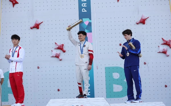 Thumbnail Veddriq Leonardo saat ini juga merupakan atlet pemegang rekor dunia. Dia melakukannya pada International Sport Climbing (IFSC) 2023 di Seoul Korea Selatan pad 28 April 2023. (Foto: NOC Indonesia/Naif Muhammad Al’as/Canon Indonesia)