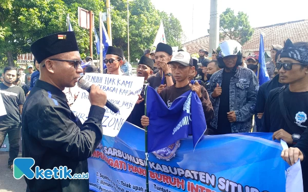 Thumbnail Berita - Peringati Hari Buruh Internasional, DPC Sarbumusi Situbondo Gelar Demo