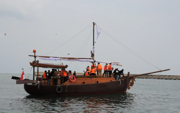 Thumbnail Berita - Kapal Tradisional Karya PPNS dan SMKN 3 Sidoarjo Resmi Diluncurkan