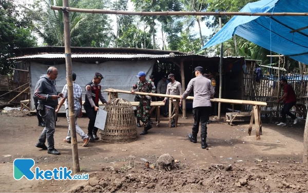 Resahkan Warga, TNI-Polri Robohkan Arena Judi Sabung Ayam di Kabupaten Malang