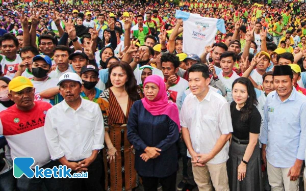 Thumbnail Berita - Calon Bupati Sidoarjo Subandi Bersama Khofifah; SPSI Jatim Nyatakan Khofifah Gubernurnya, Subandi Bupatinya